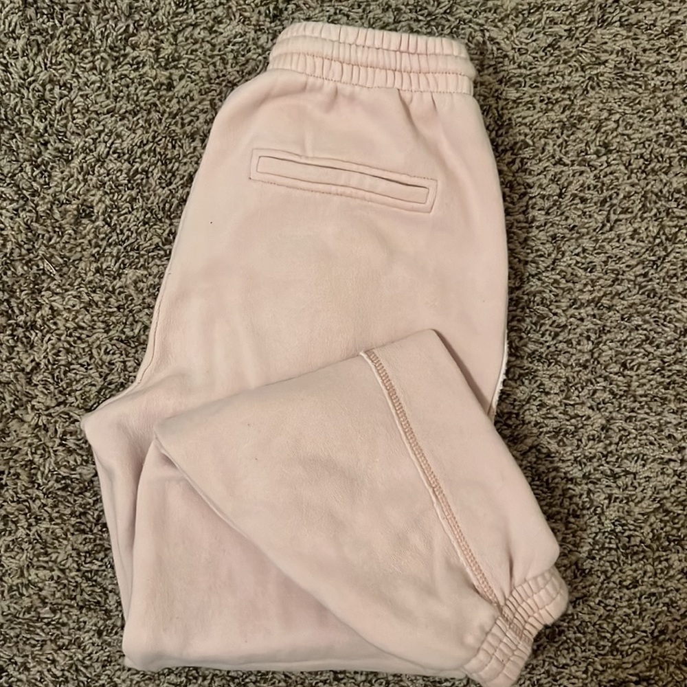 Size small . Baby pink AERIE sweats with pockets